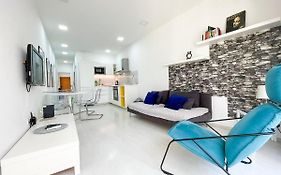 Leon Apartment - Highly Modern Sliema Stay